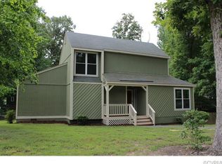 907 Spirea Rd, North Chesterfield, VA 23236