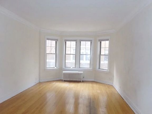 3rd image of 1551 W North Shore Ave #1