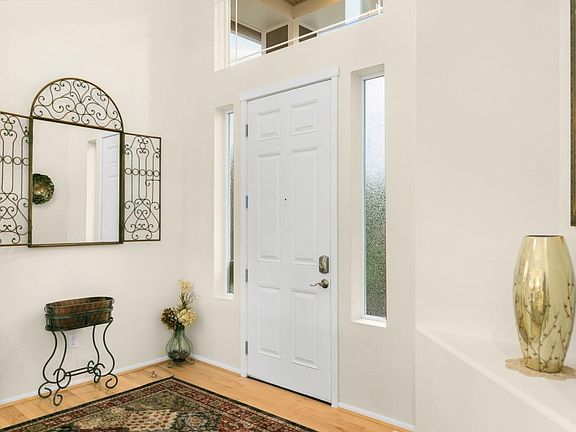 5th image of 6930 Montevista Dr SE