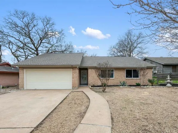 501 Calhoun Dr, Rockdale, TX 76567