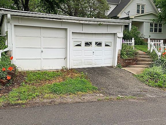Clover Rd Garage & View