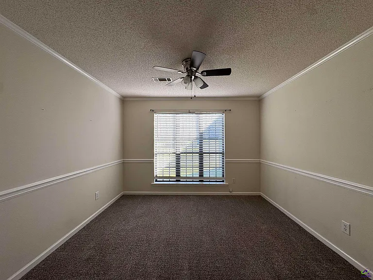 125 Lenox Dr — Photo 3