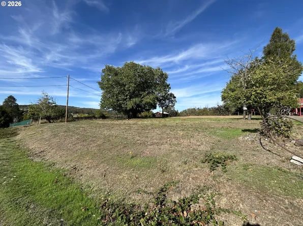1545 Old Town Loop Rd, Oakland, OR 97462