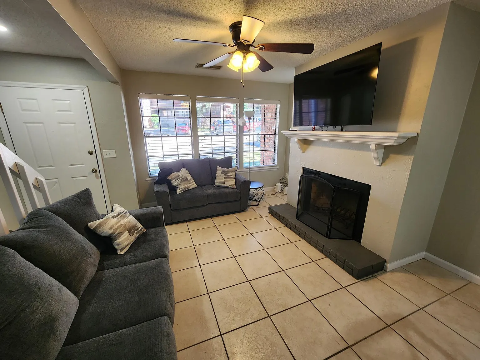 2 bed, 987 sqft, $650 — Photo 4