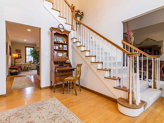 3rd image of 5021 W Newcastle Dr