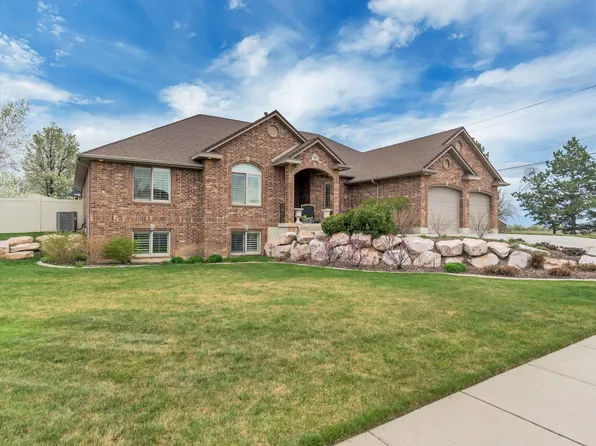 1810 N 1725 W, Farr West, UT 84404