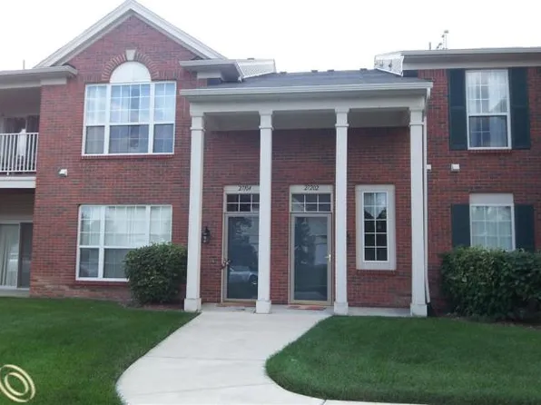 27202 Chesapeake Cir #1, Commerce Township, MI 48390