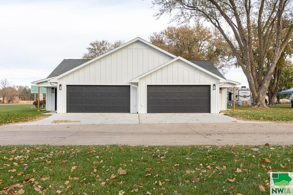 1735 10th St Onawa, IA Zillow Apartments for Rent in Onawa