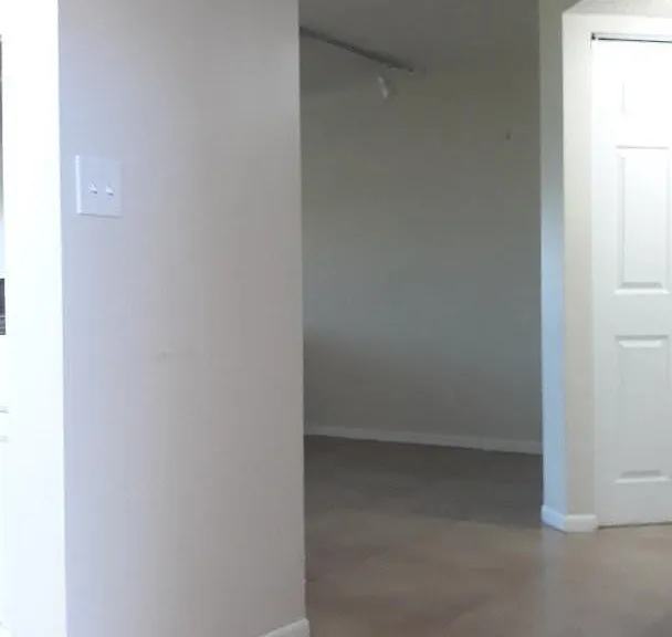 1081 Coral Club Dr — Photo 4