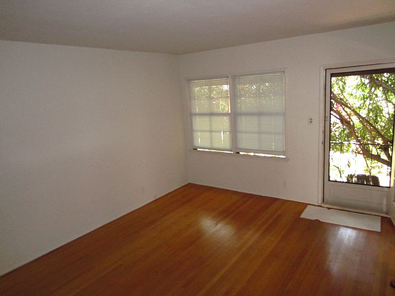 3rd image of 238 Bennett Ave #B