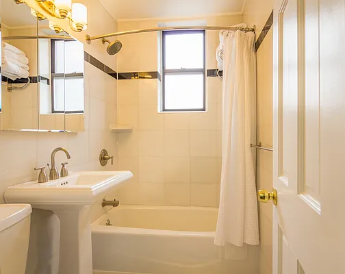 Rented by Bold New York | media 6