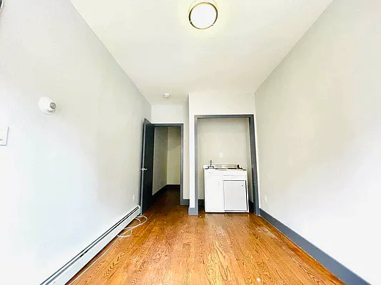 Rented by Blue Egg Realty Corp | media 18