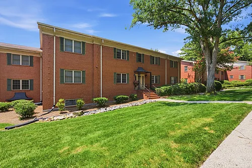 430 Lindbergh Dr NE Photo 1