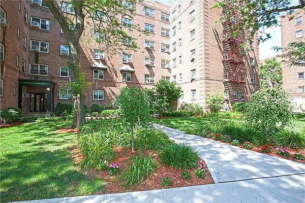 1st image of 13515 83rd Ave APT 6P