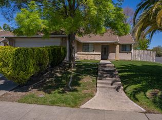 1 Moorgate Ct, Sacramento, CA