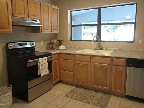 4th image of 2218 Sherwood Dr