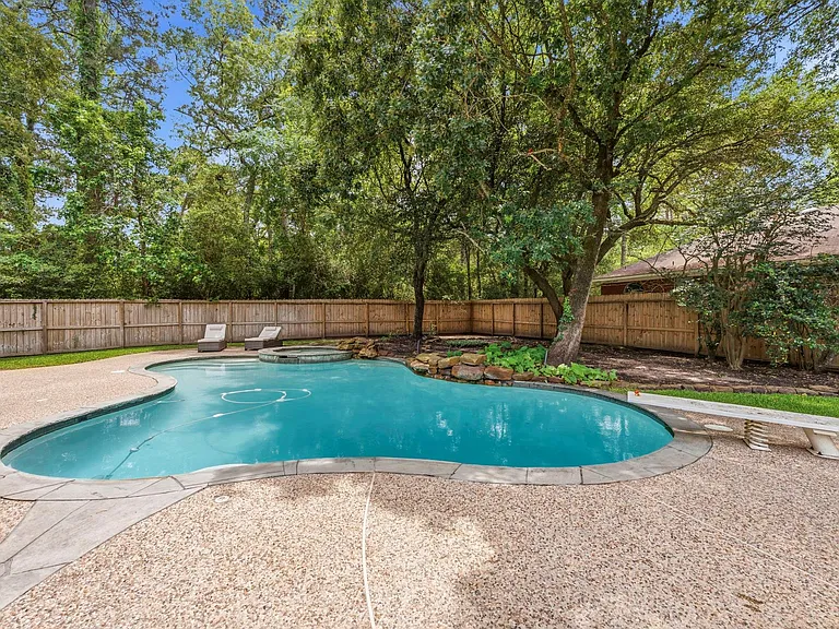 138 W Stockbridge Landing Cir — Photo 36
