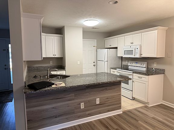 3rd image of 617A 15th Ave S #1