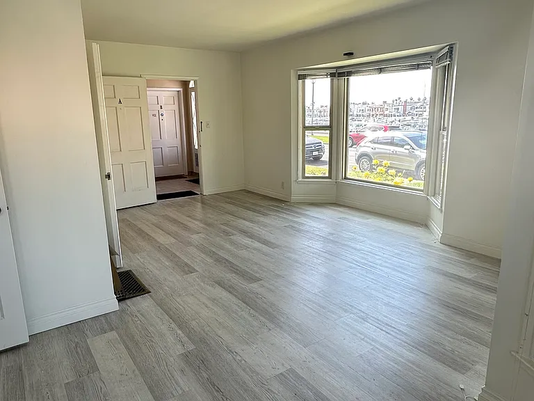 301 Bay Shore Ave #A — Photo 21