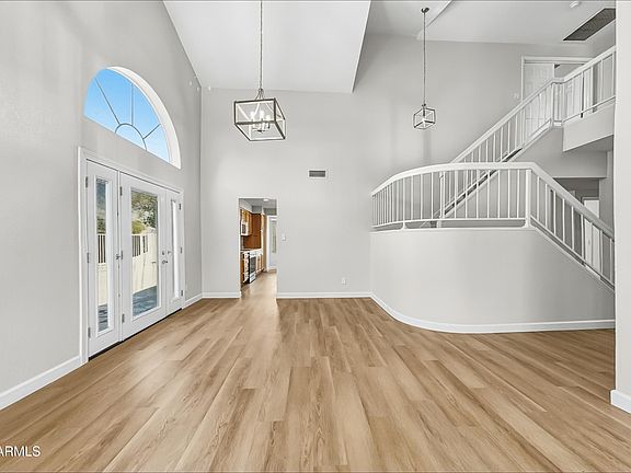 3rd image of 1035 N SETON --