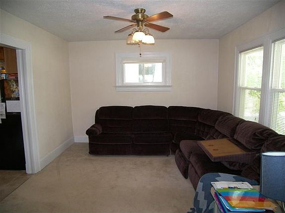 3rd image of 1615 Bowman Ave