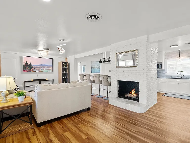 1707 Harbor Dr — Photo 7