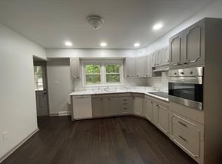 750 Irvine Dr, Erie, PA 16511