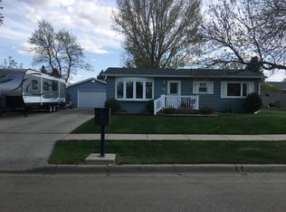 705 22nd Ave NW, Minot, ND 58703