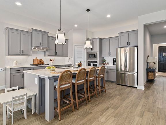 3rd image of 1125 Knightsbridge Rd