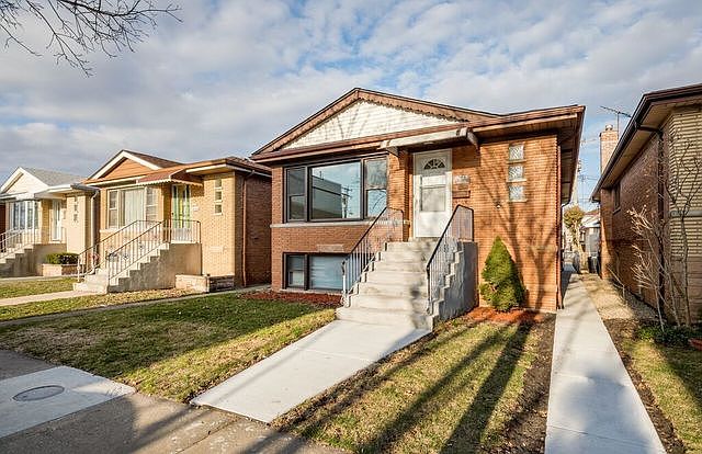 1st image of 3025 N Nashville Ave