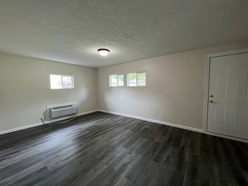2nd image of 222 E Monroe St APT 4