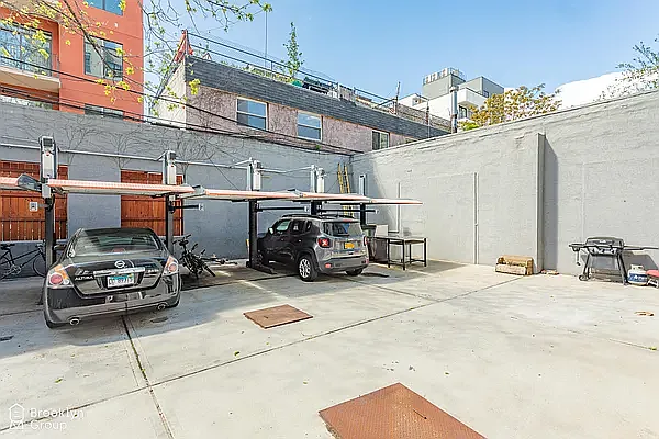 56 Box St #5C — Photo 9
