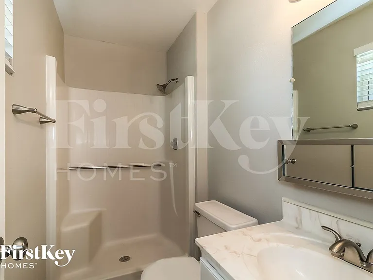 2604 E Boston St — Photo 11