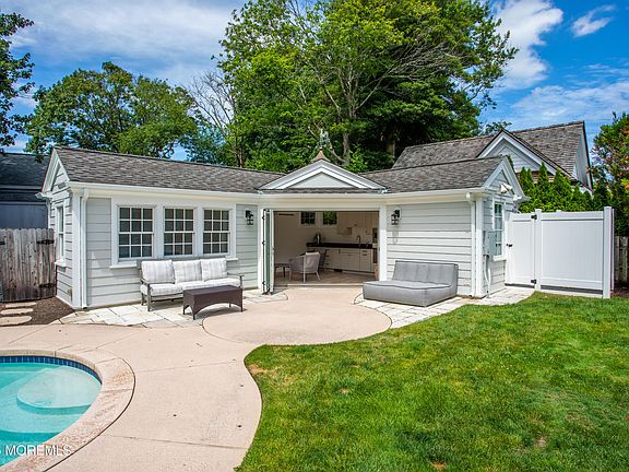 3rd image of 38 Vroom Ave