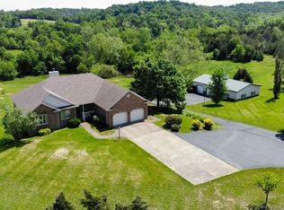 6597 Rainsplitter Ln NE, Lanesville, IN 47136