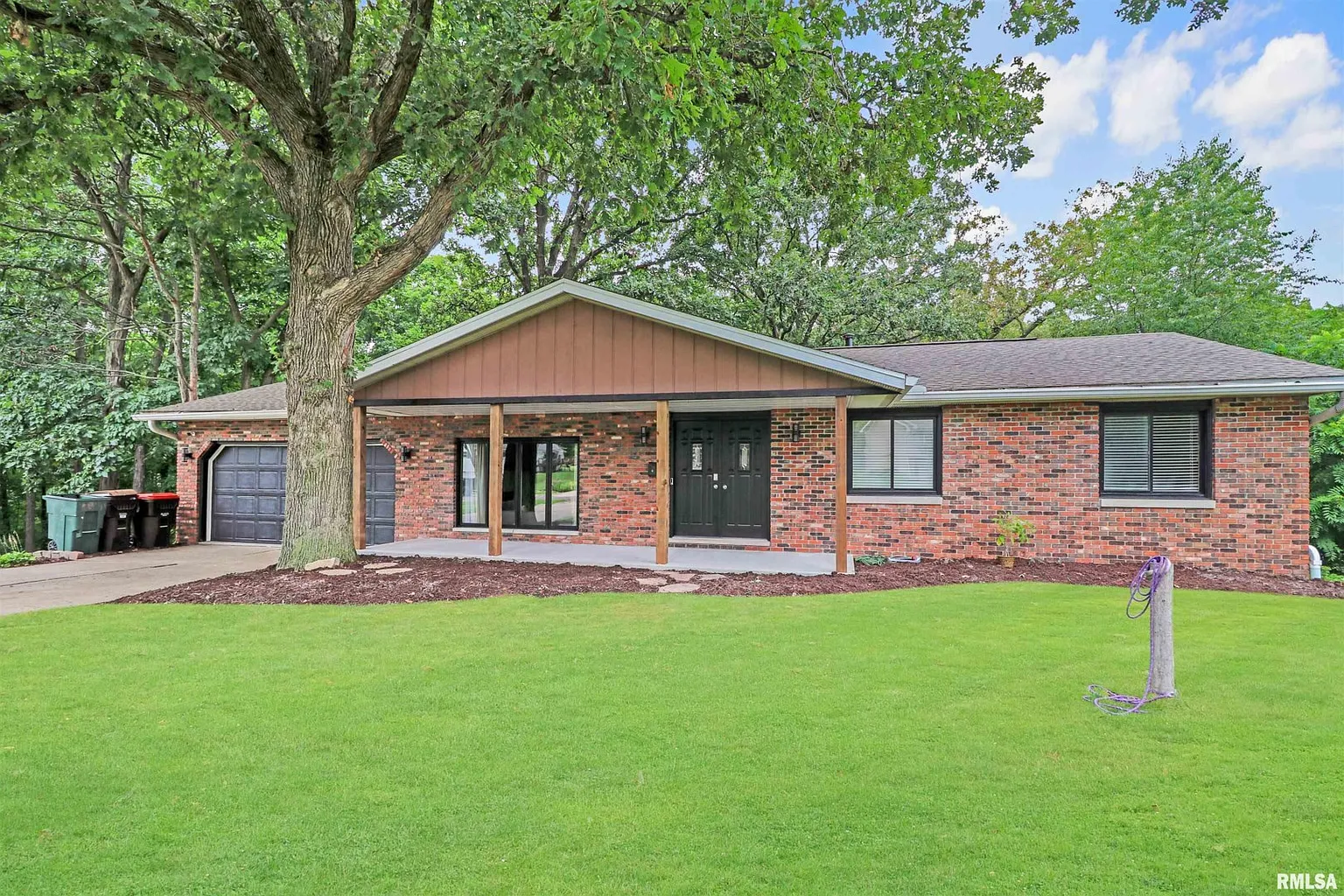3401 W Capitol Dr photo 1