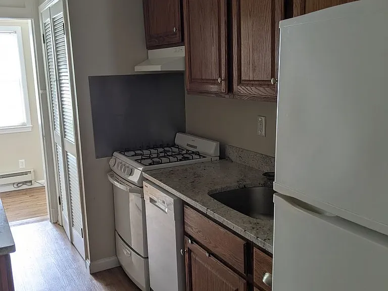 2319 40th Street NW — Photo 14
