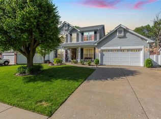 1984 Timberwood Crossing Dr, Florissant, MO 63031