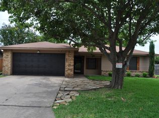 209 Etta Ave, Waxahachie, TX 75165