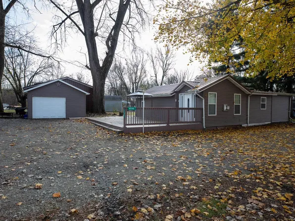 9794 S Pheasant Pl, Claypool, IN 46510