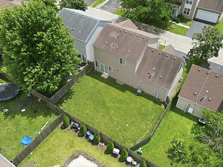 1758 Edith Ln — Photo 24