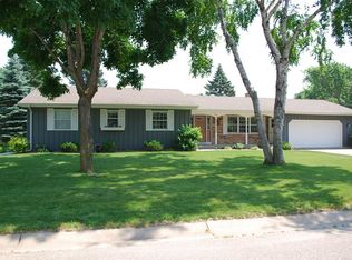 602 Sunset Ln N, Cambridge, MN 55008