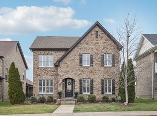 1082 McMahan Dr, Gallatin, TN 37066