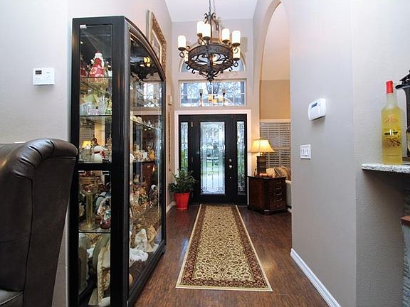 4th image of 256 Shady Oaks Cir