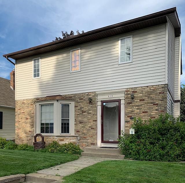 1st image of 615 5th Ave S