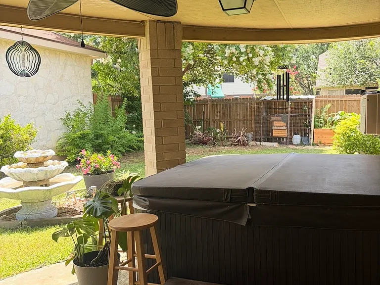 1504 Circle Oak Dr — Photo 2