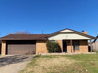 831 SE Lomond Ln, Lawton, OK 73501