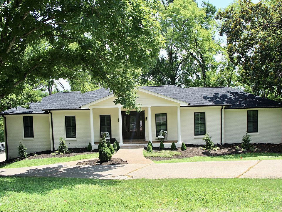1st image of 618 Hunters Ln