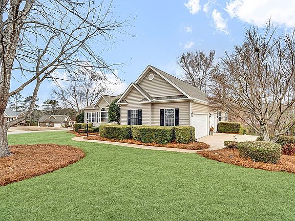 3rd image of 312 Green Oaks Rd