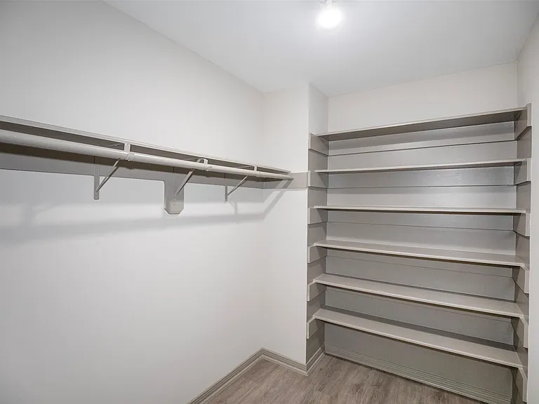 2108 Olympic Dr — Photo 17